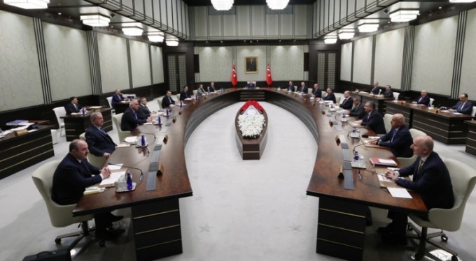 Kabine toplanıyor... Tek gündem deprem