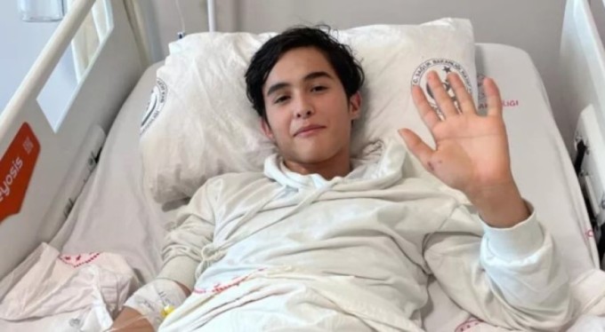 Enkazdan çıkarıldı, ailesi hayatını kaybetti