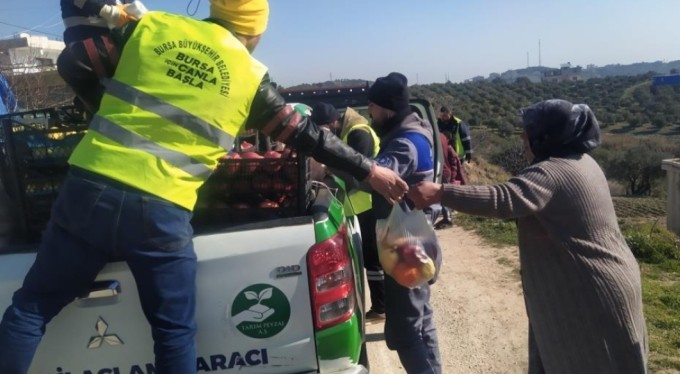 Bursa Büyükşehir iş başında! Deprem bölgesine yardım yağıyor