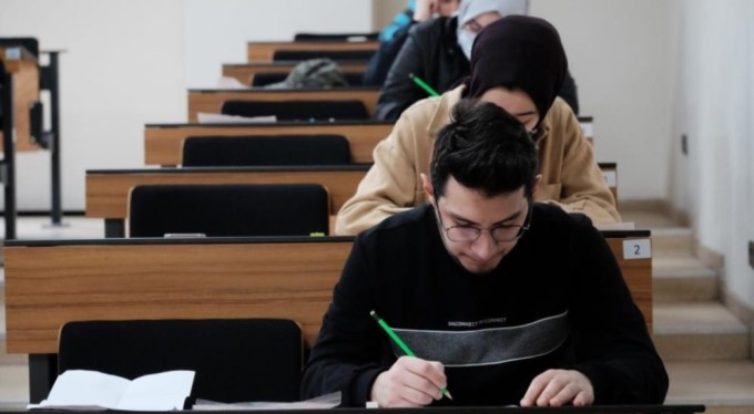 Bursa'da depremzedelere ücretsiz üniversite hazırlık kursu