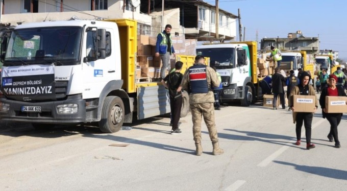 Bursa Büyükşehir deprem bölgesinde yaralara merhem oluyor