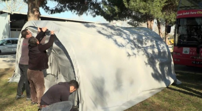 Osmangazi Belediyesi'nden deprem bölgesine çadır desteği