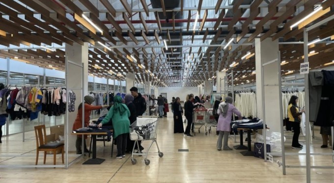 Kardeşlik mağazası yaraları sarıyor