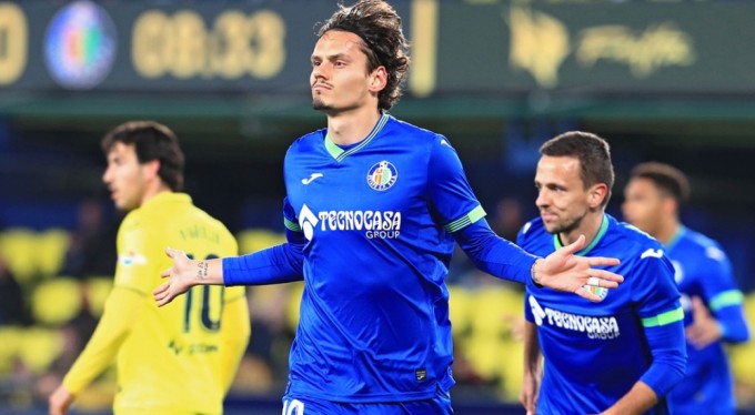 Bursaspor'un yetiştirdiği Enes Ünal Getafe'nin gol yükünü çekiyor