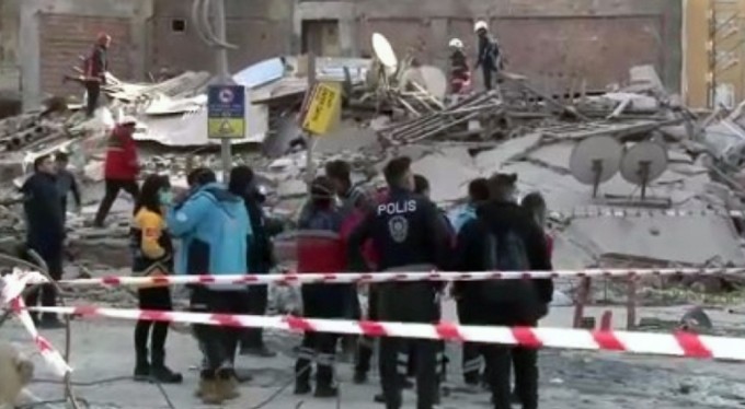 Malatya'da 6 katlı bina çöktü