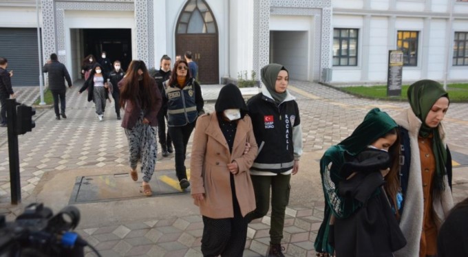 8 milyonluk vurgun yapan 'Altın Kızlar' çetesi çökertildi! Bursa dahil 4 ilde...