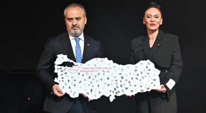 Bursa'da kahramanlıklarıyla tarihe damga vuran Türk kadınları vefa gecesinde anıldı