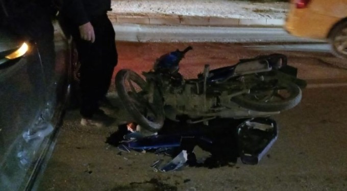Bursa'da motosiklet kazası! Yaşam savaşı veriyor