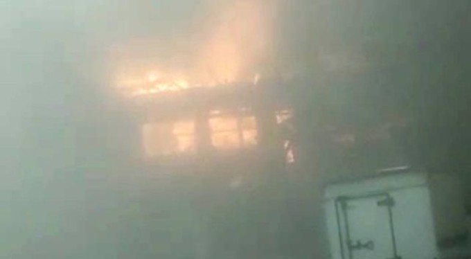 Uludağ yolu üzerindeki restoran alev alev yandı