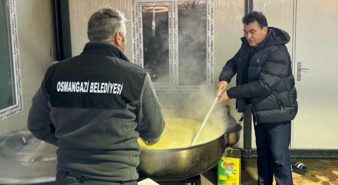 Osmangazi'den deprem bölgesine 4 bin kişilik iftar sofrası
