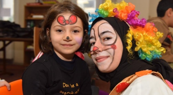 Depremzede çocukların yüzü Yıldırım'da gülüyor