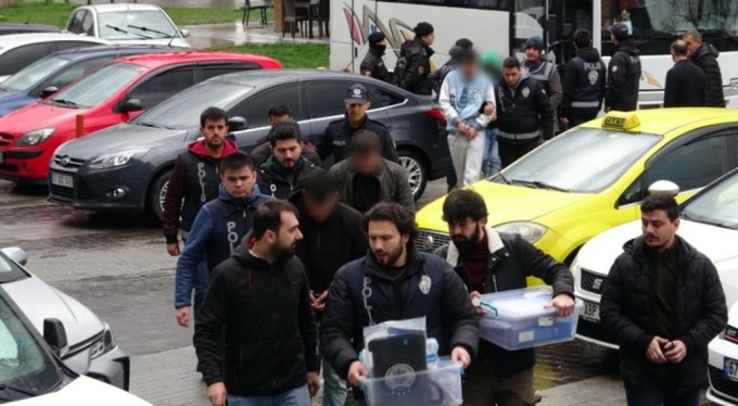 'Çekilişle cep telefonu kazandınız' vurgununu polis bozdu! Tam 1,5 milyon lira dolandırmışlar