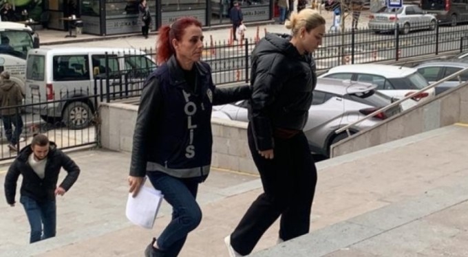 'Sahte doktor' Ayşe Özkiraz, tahliye oldu