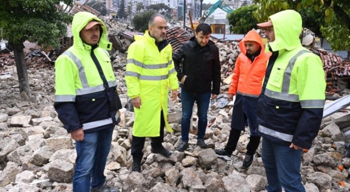 Bursa Büyükşehir harekete geçti! Deprem enkazından 752 yıllık tarih çıkacak
