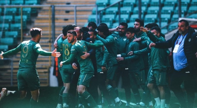 Bursaspor Bayburt'u rahat geçti