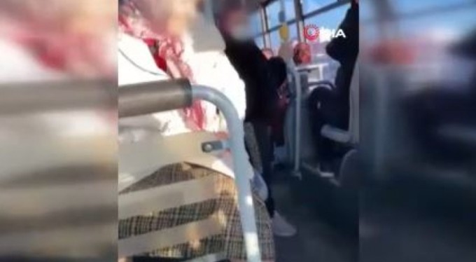 Otobüste kadınların "boş koltuk" tartışması kamerada