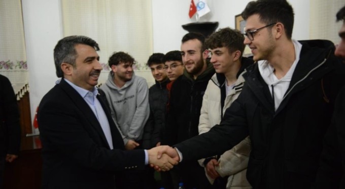 Başkan Oktay Yılmaz gençlerle buluştu