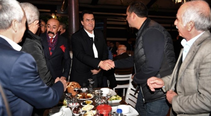 Başkan Mustafa Dündar, muhtarlar ile iftarda buluştu