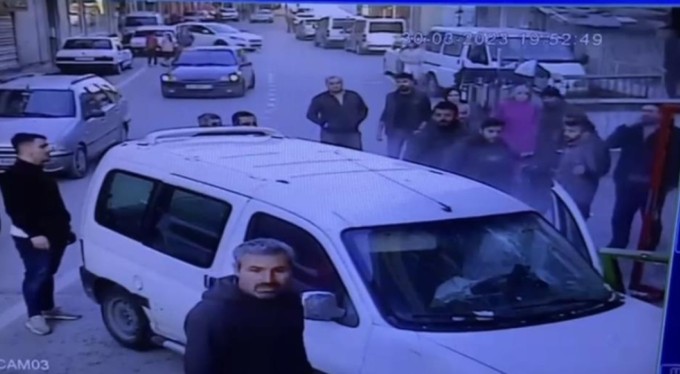 Ticari aracıyla markete böyle daldı