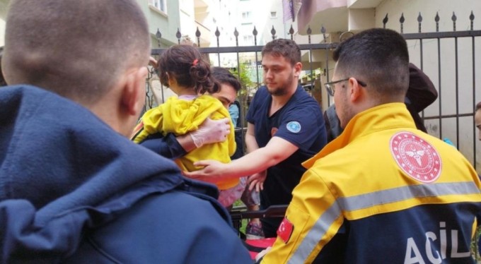 Bursa'da korku dolu anlar! Oyun oynarken bahçe korkuluğu çenesine saplandı