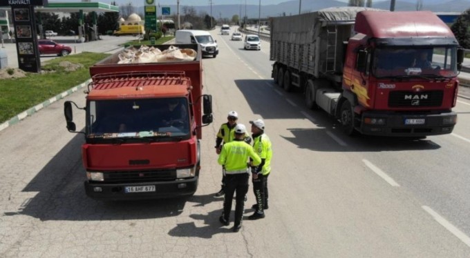 Bursa polisinden dronlu bayram denetimi! Çok sayıda sürücüye ceza yazıldı