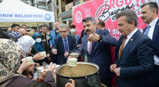 600 yıllık gelenek 'Erguvan Bayramı'