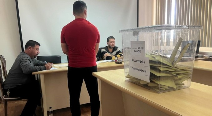 Sınır kapılarında oy verme işlemi devam ediyor