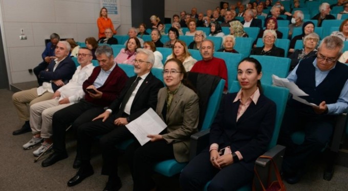 Yaşlı refahı, Bursa'da düzenlenen panelde ele alındı