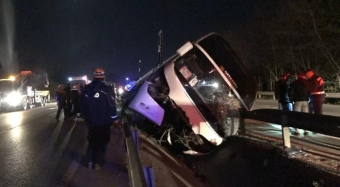 Bursa'daki otobüs kazasıyla ilgili Valilik'ten açıklama geldi... 2 kişi can verdi, 43 yaralı var