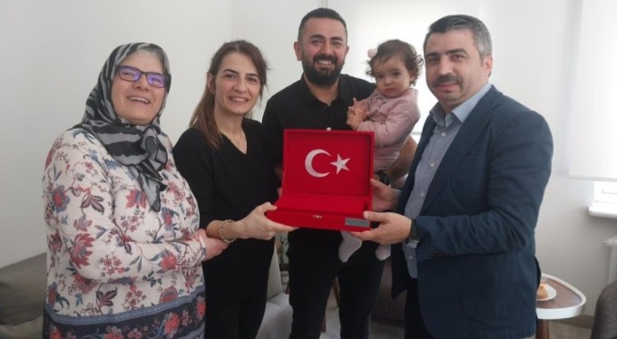 Başkan Yılmaz'dan şehit ailesine ziyaret