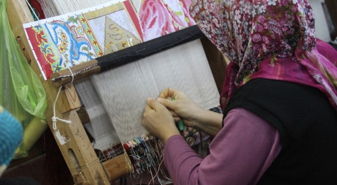 Bursa'da ipek halı ve kumaş el dokuma kursları başlıyor