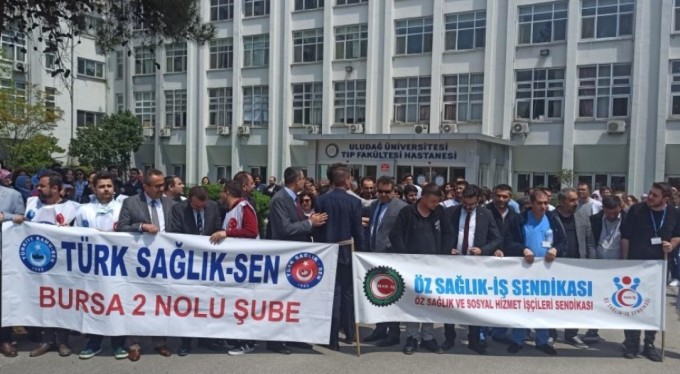 Sağlık çalışanları Profesör Biçer'e yapılan silahlı saldırıyı kınadı