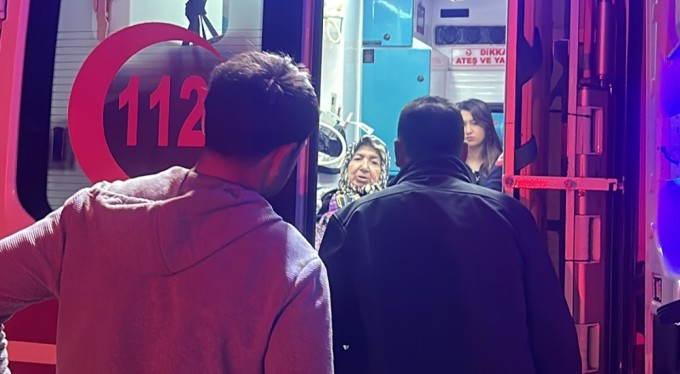 Yaşlı depremzedeyi yerlerde  sürükledi, 1 milyon tl değerindeki  altını çalıp kayıplara karıştı!