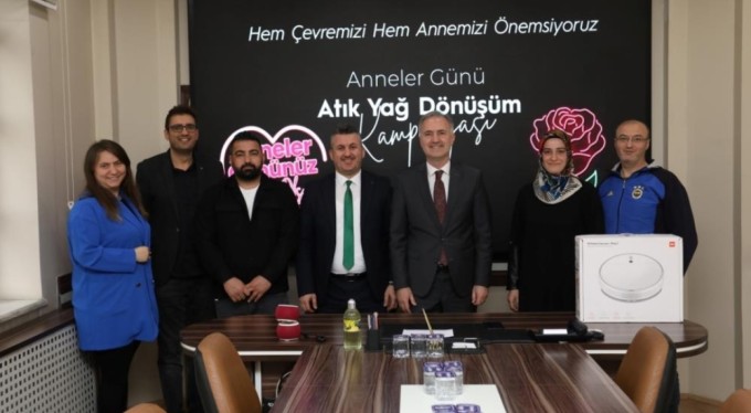 Atık yağ getirdi, robot süpürge sahibi oldu