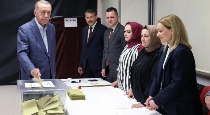 Cumhurbaşkanı Erdoğan'dan son dakika paylaşımı: 'Sandıkların başından ayrılmayın'