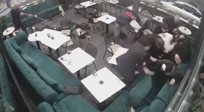 Kavga ettiği kişiyi kurşun yağmuruna tuttu!