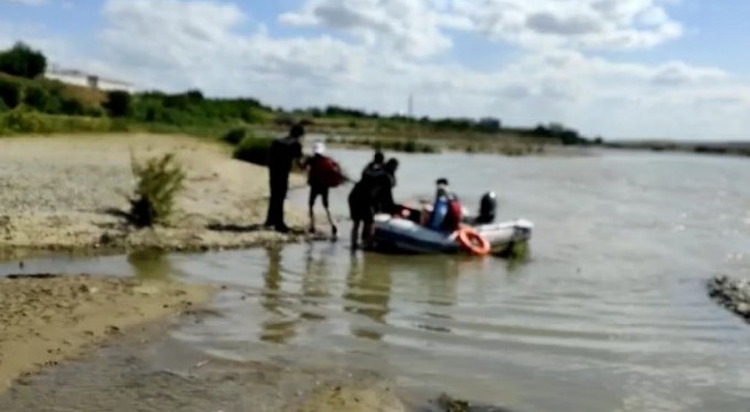 Faciadan dönüldü! Onlarca kişi boğulmaktan son anda kurtarıldı