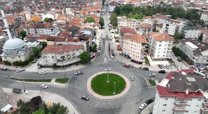 Bursa İnegöl'de 5 caddeye binlerce kilometrelik asfalt!