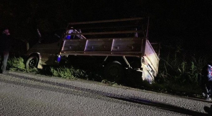 Kamyonet sulama kanalına düştü: 1 yaralı