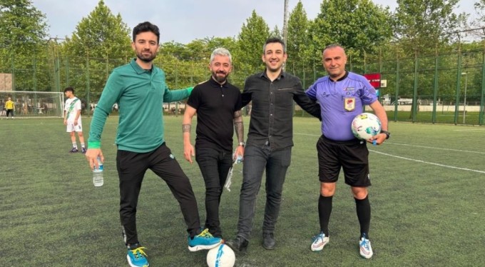 Bursa'da turnuva dünyaca ünlü yıldızın imzalı topuyla başladı