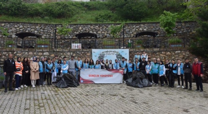 Yıldırım'da gençler doğa için yürüdü