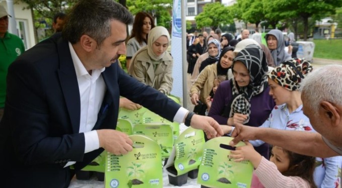 Yıldırım Belediyesi'nden 25 bin fide