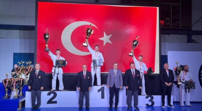 Yıldırımlı sporcular tarih yazdı