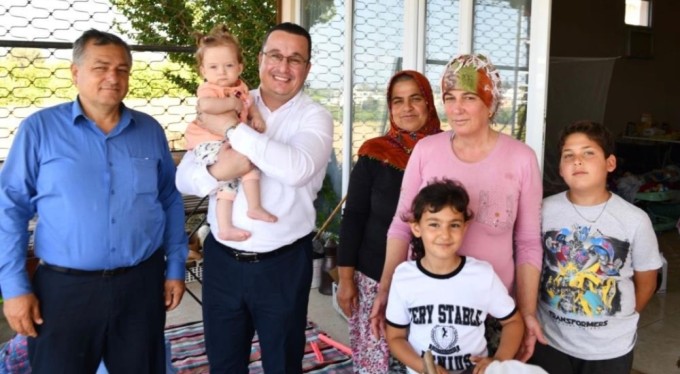 Başkan Kanar depremin yaralarını sarmaya devam ediyor