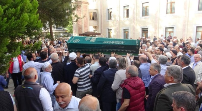 Şair Cengiz Numanoğlu son yolculuğuna uğurlandı