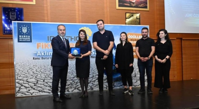 Mustafakemalpaşa Belediyesi 'Çevre' ödüle layık görüldü