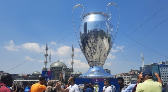 UEFA Şampiyonlar Ligi Finali'ne saatler kala coşkulu görüntüler!