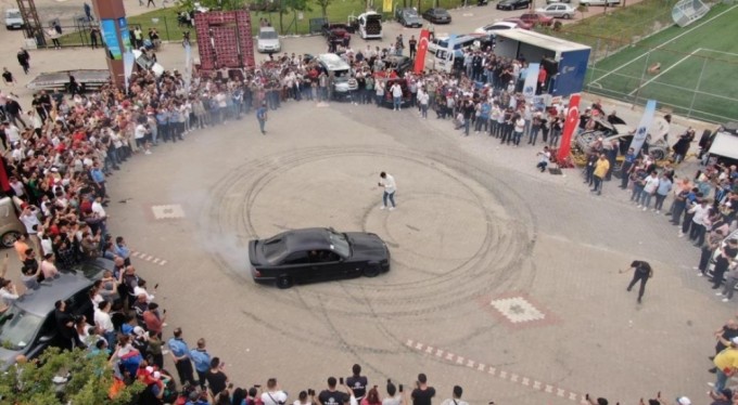Türkiye'nin dört bir yanından modifiyeli otomobiller Bursa'da buluşacak