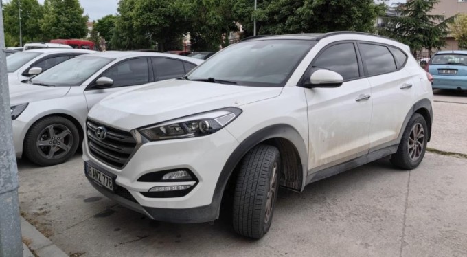 Bursa'da yolun karşısına geçmek istedi, otomobilin altında kaldı!