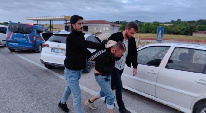 Bursa'da 'dur' ihtarına uymayan şüpheli nefes kesen kovalamacayla yakalandı!